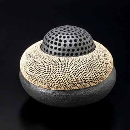 "Tenkokumon" incense burner [two-tiered type]