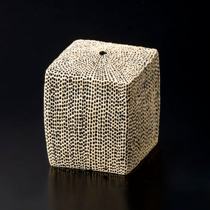 "Tenkokumon" vessel [square/flower vase]