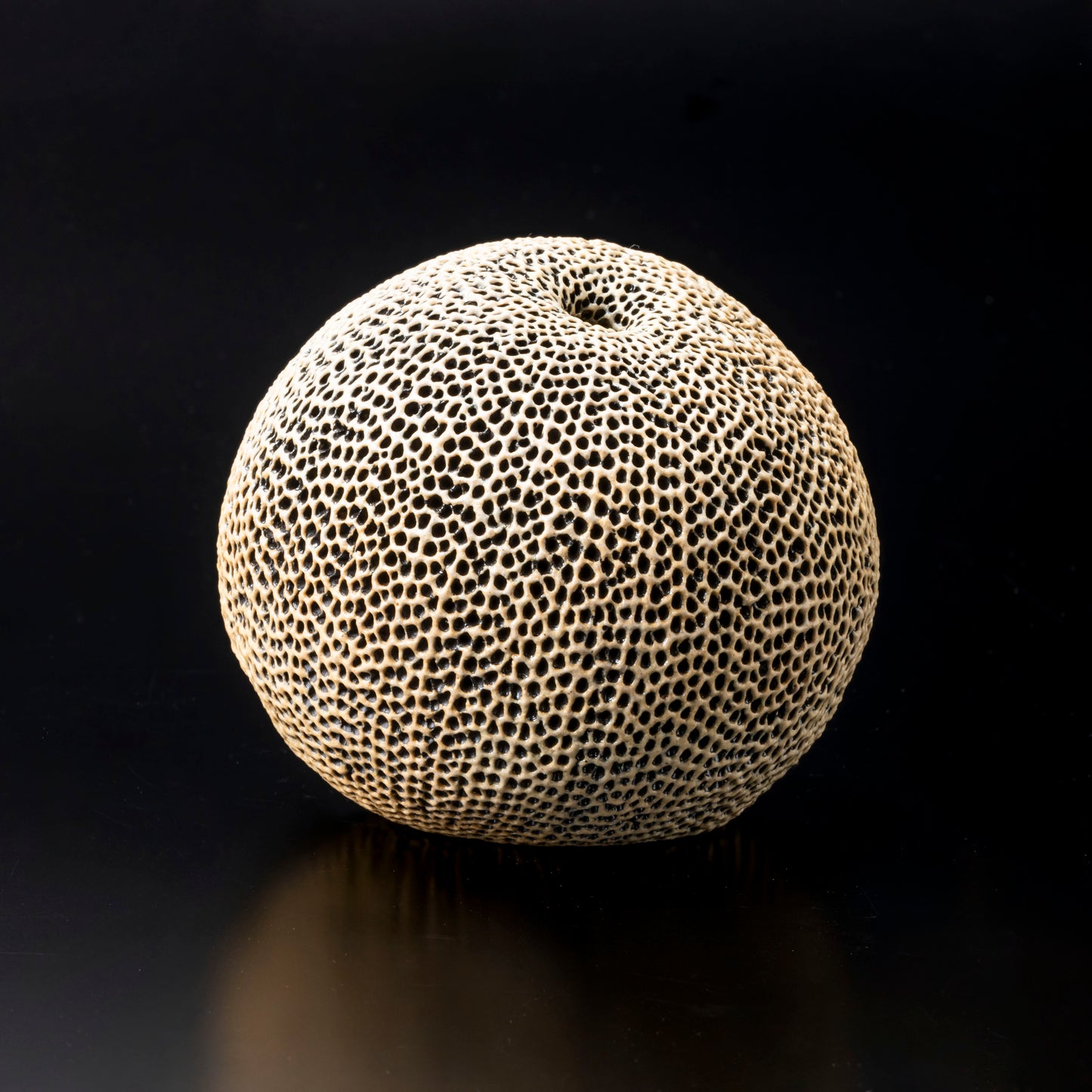 "Tenkokumon" vessel [variegated spherical shape/flower vase]