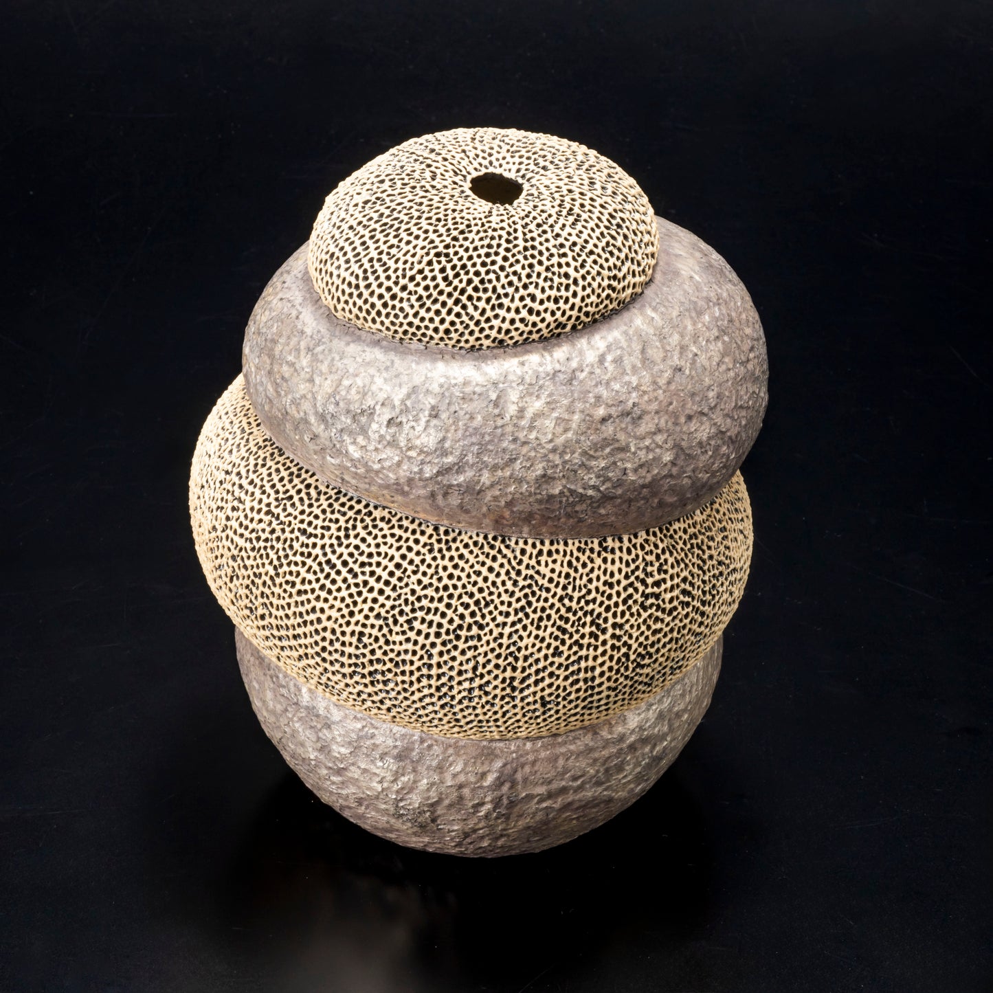 "Tenkokumon" vessel [Stonework/Flower Vase]